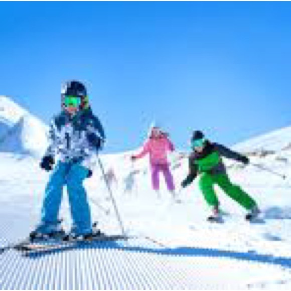 Fire fly, two in one zip in zip out  mod style ski jacket, snow board and ski❄️ - Picture 3 of 17